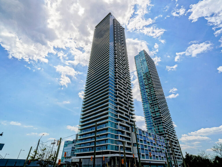 LEASE - 950 Portage Parkway, Unit #905, Vaughan